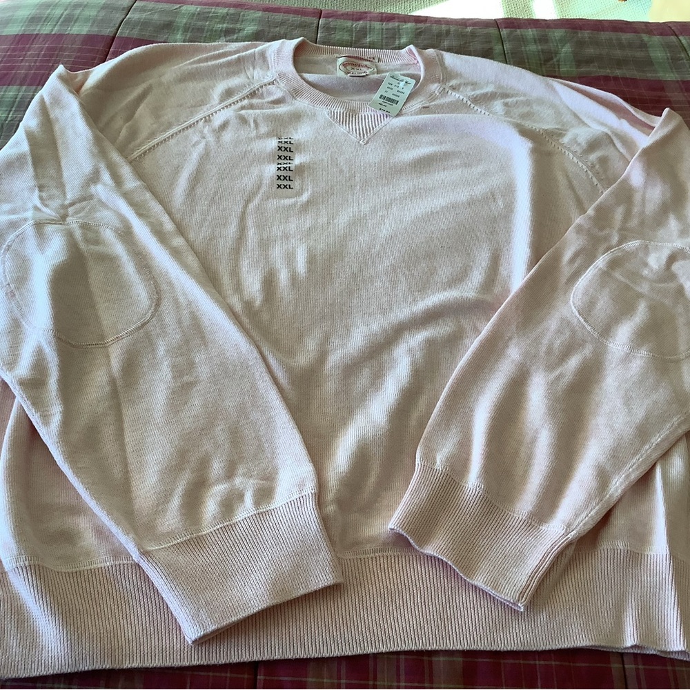Brooks Brothers Light Pink crew neck sweater
Men’s new with tags